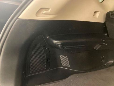 Used 2018 Nissan Rogue S FWD image 39