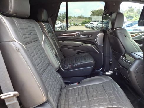 Used 2022 Cadillac Escalade Sport Platinum w/ LPO, ONYX Package AWD/4WD image 16