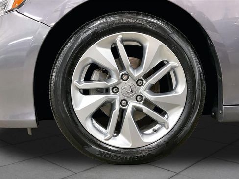 Used 2018 Honda Accord LX image 11