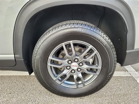 Used 2025 GMC Acadia Elevation image 19