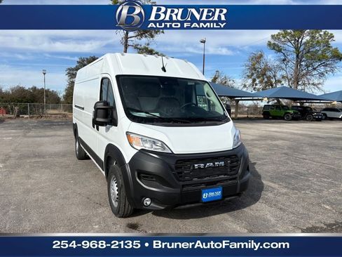 New 2026 RAM ProMaster 2500 w/ Convenience Group FWD image 3