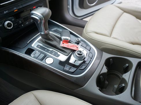 Used 2016 Audi Q5 2.0T Premium Plus image 18