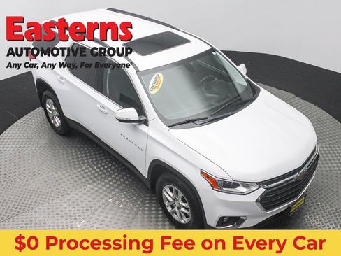 Used 2020 Chevrolet Traverse LT AWD/4WD image 3