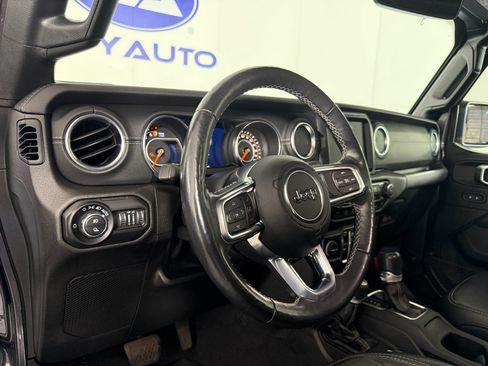 Used 2020 Jeep Gladiator Overland image 20