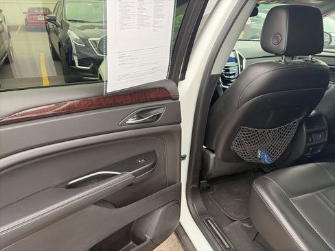 Used 2016 Cadillac SRX Luxury w/ Driver Awareness Package AWD/4WD image 12
