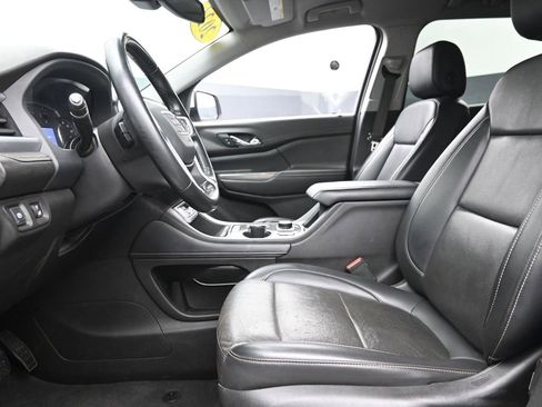 Used 2023 GMC Acadia SLT image 18