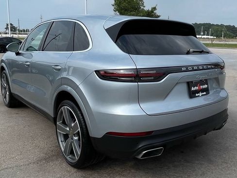 Used 2020 Porsche Cayenne AWD/4WD image 6