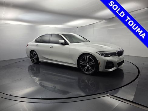 Used 2021 BMW 330i Sedan w/ M Sport Package image 2