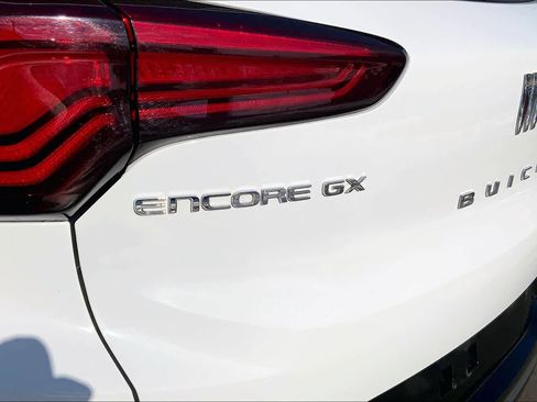 Used 2024 Buick Encore GX Sport Touring image 31