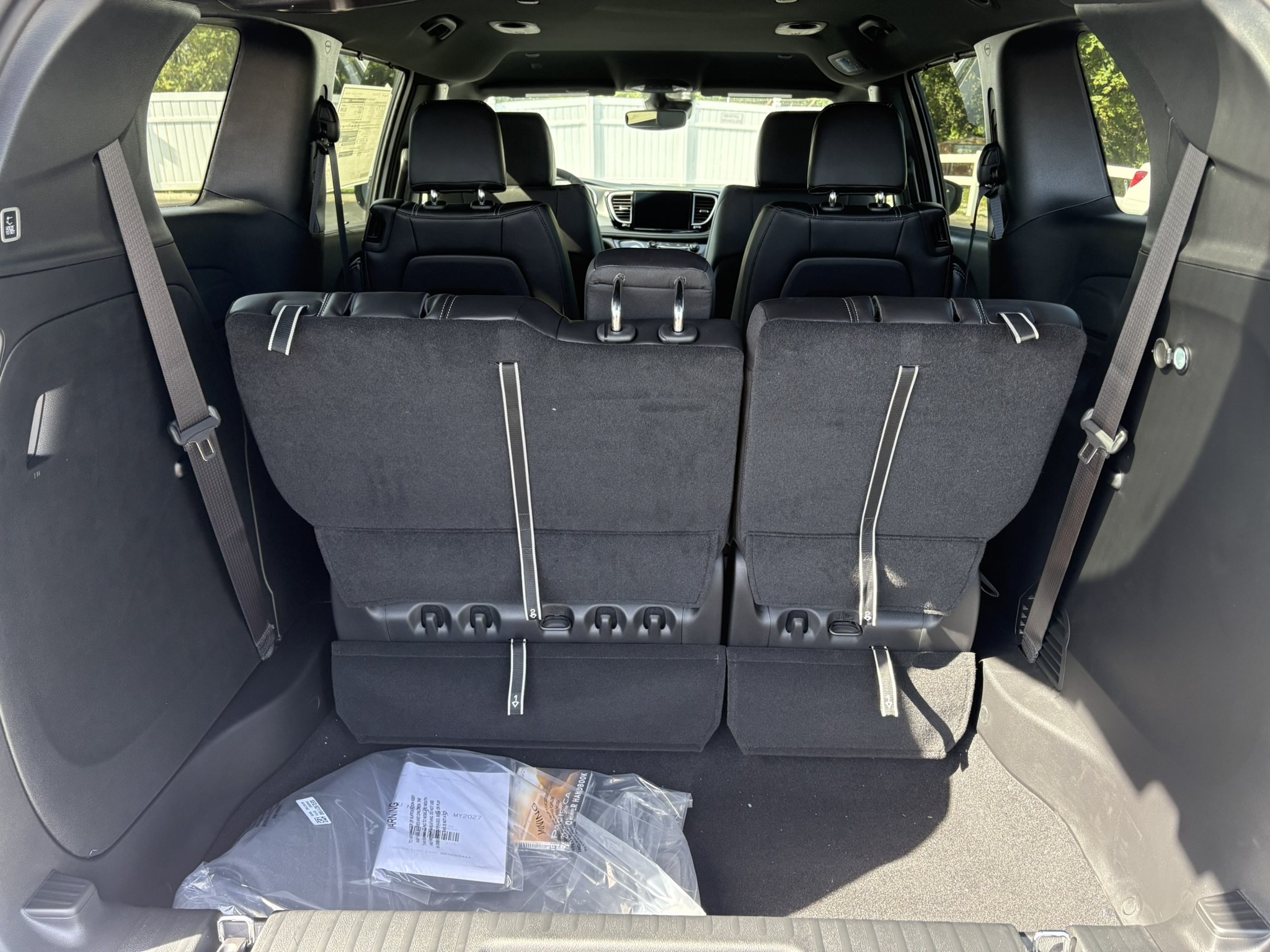 New 2027 Chrysler Pacifica Select FWD image 24