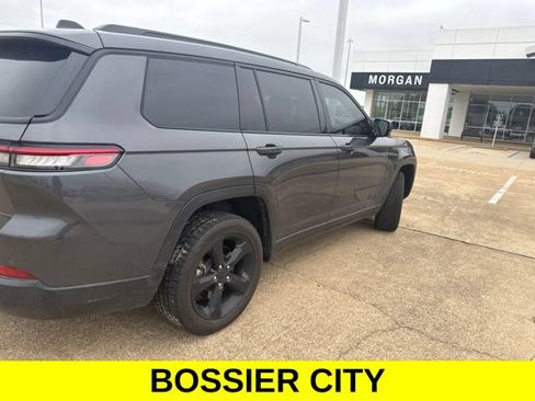 Used 2025 Jeep Grand Cherokee L Laredo RWD image 4