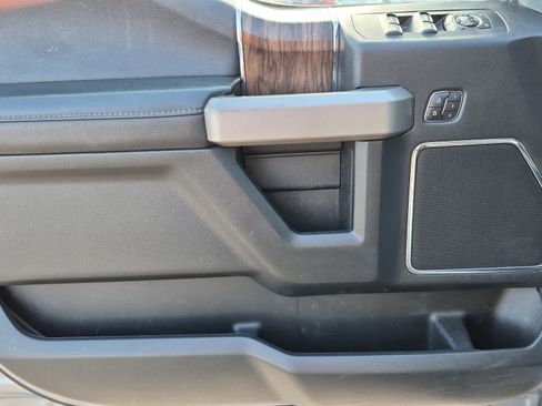 Used 2020 Ford F150 Lariat w/ Equipment Group 502A Luxury image 12