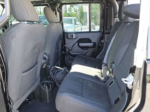 Used 2023 Jeep Gladiator Sport w/ Trailer Tow Package AWD/4WD image 11