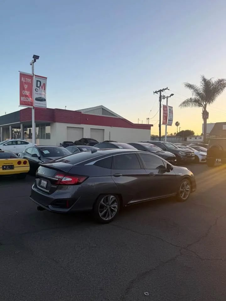 Used 2018 Honda Clarity Plug-In Hybrid image 4
