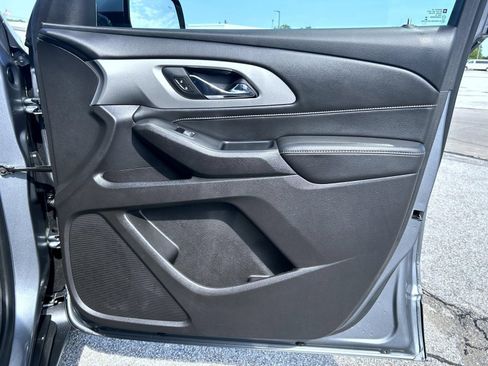 Used 2018 Chevrolet Traverse LT AWD/4WD image 15