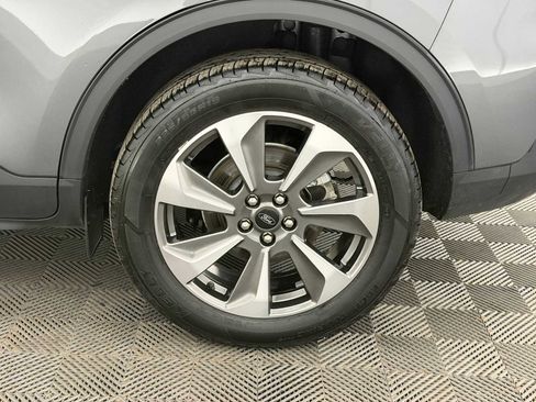 Used 2024 Ford Escape Platinum image 14