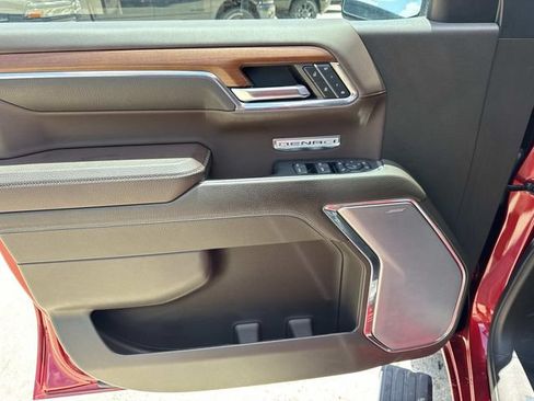Used 2023 GMC Sierra 1500 Denali w/ Technology Package AWD/4WD image 24