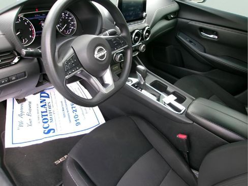 Used 2024 Nissan Sentra SV FWD image 12
