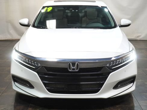 Used 2019 Honda Accord Touring image 10