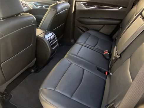 Certified 2021 Cadillac XT5 Premium Luxury image 17