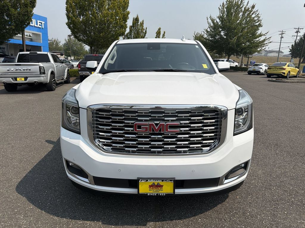 Certified 2020 GMC Yukon Denali w/ Denali Ultimate Package AWD/4WD image 4