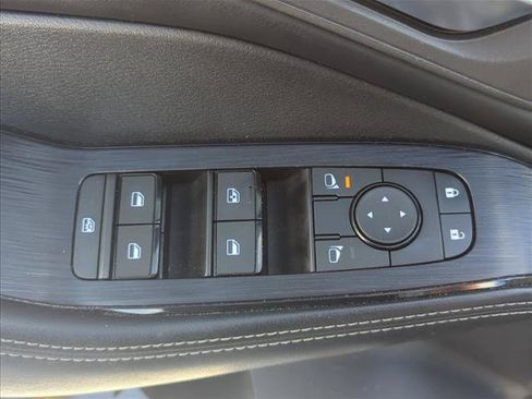 Used 2024 Nissan Rogue SV w/ SV Premium Package AWD/4WD image 8