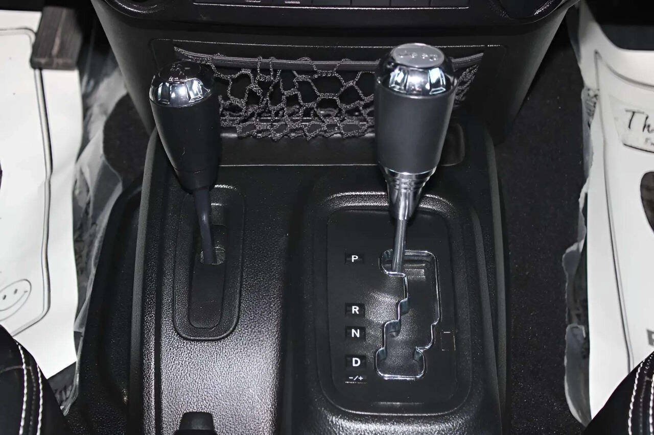 Used 2017 Jeep Wrangler Unlimited Sport w/ Quick Order Package 24S AWD/4WD image 27