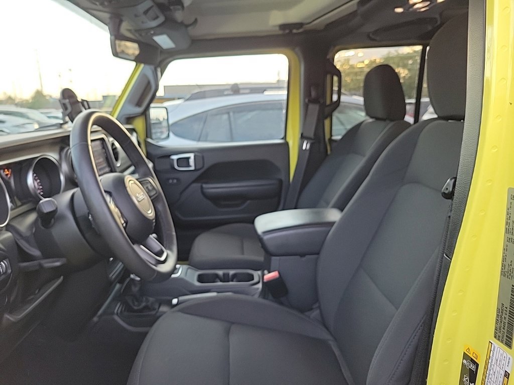 Used 2023 Jeep Gladiator Sport AWD/4WD image 6
