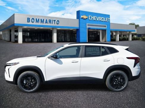 New 2026 Chevrolet Trax LT w/ Driver Confidence Package FWD image 2