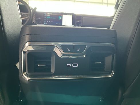 New 2026 Chevrolet Silverado 2500 LTZ w/ LTZ Convenience Package AWD/4WD image 15