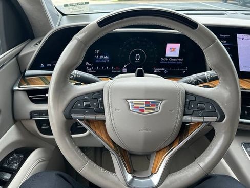 Used 2021 Cadillac Escalade Premium Luxury Platinum AWD/4WD image 12