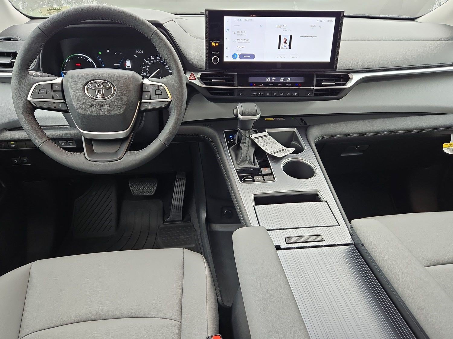 New 2026 Toyota Sienna XLE FWD image 13