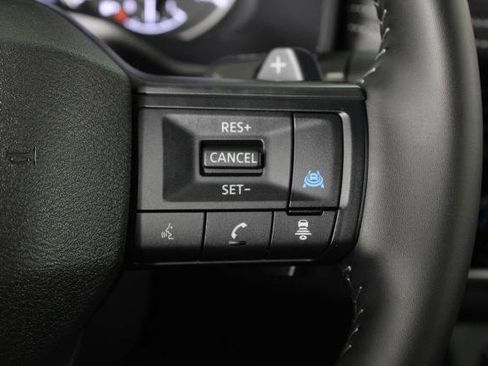 Certified 2025 Nissan Rogue SV image 26