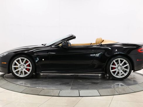 Used 2012 Aston Martin V8 Vantage V8 Convertible 2D image 6