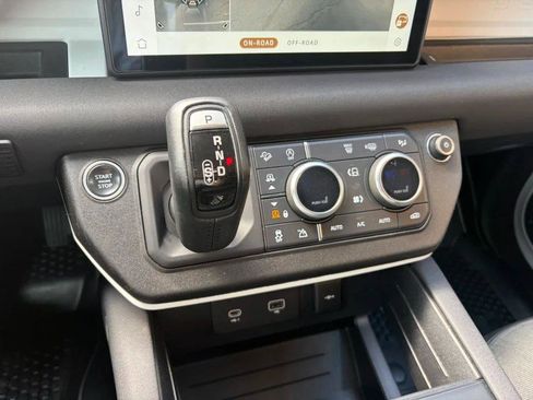Used 2020 Land Rover Defender 110 SE AWD/4WD image 19