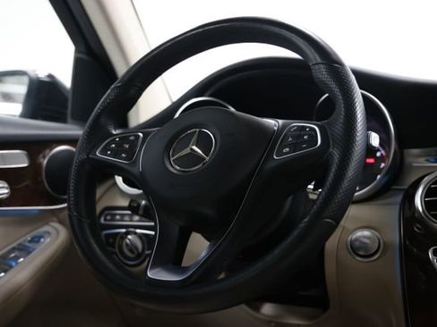 Used 2018 Mercedes-Benz GLC 300 4MATIC image 44