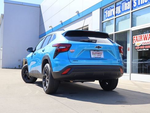 New 2026 Chevrolet Trax LT w/ Midnight Edition FWD image 33