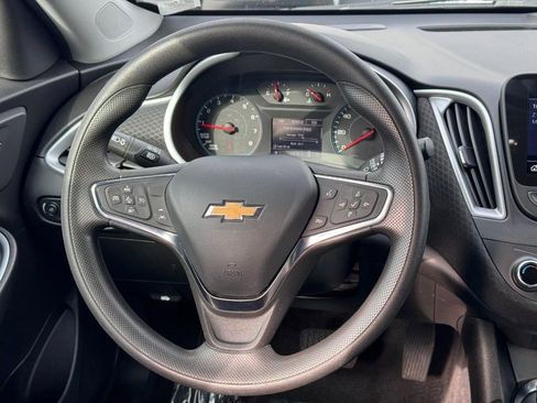 Used 2023 Chevrolet Malibu LT FWD image 16