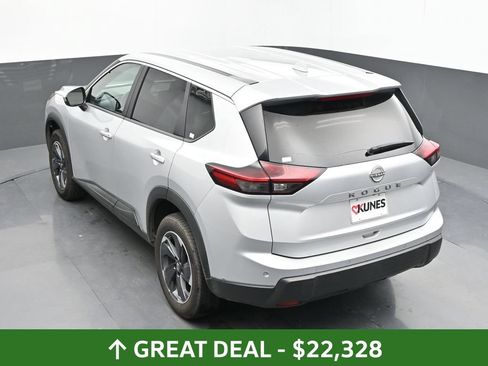 Used 2025 Nissan Rogue SV FWD image 36
