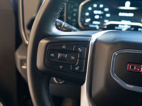 Used 2024 GMC Sierra 1500 SLT image 23