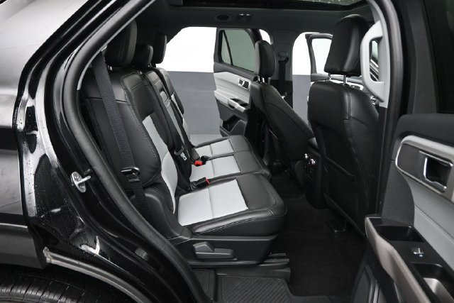 Certified 2024 Ford Explorer XLT w/ Equipment Group 202A AWD/4WD image 26