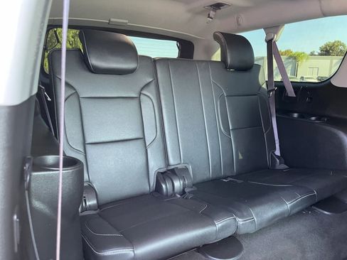 Used 2017 Chevrolet Suburban Premier AWD/4WD image 34
