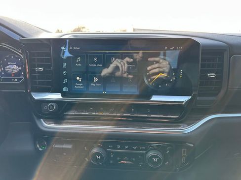 Used 2025 Chevrolet Silverado 1500 RST image 8