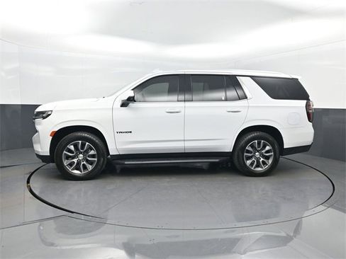 Used 2022 Chevrolet Tahoe LT w/ Luxury Package image 2