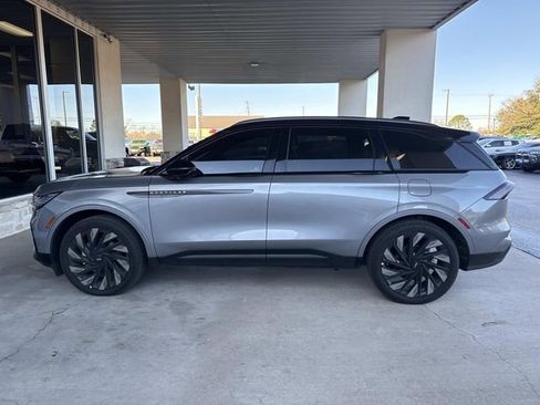 Used 2024 Lincoln Nautilus Reserve w/ Jet Appearance Package (87T) image 6