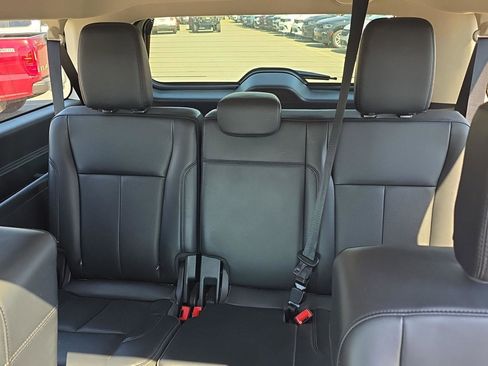 Used 2024 Ford Expedition Max XLT AWD/4WD image 19