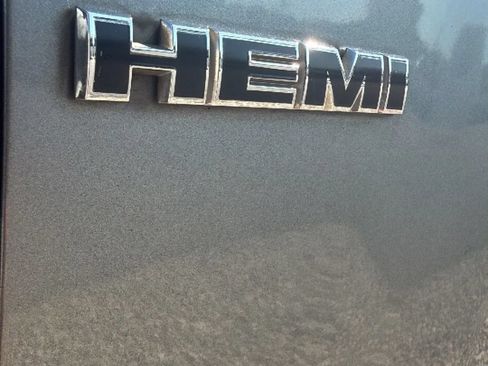 Used 2006 Dodge Magnum R/T RWD image 9
