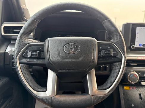 Used 2025 Toyota Tacoma SR5 AWD/4WD image 11