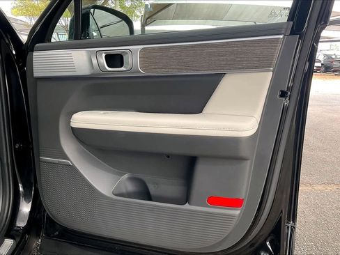 Used 2025 Hyundai Santa Fe Calligraphy image 23