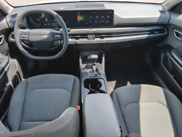 Used 2025 Kia K4 FWD image 28